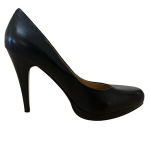 NWOT Nine West Classic Black Leather Pumps Heels - Size 7